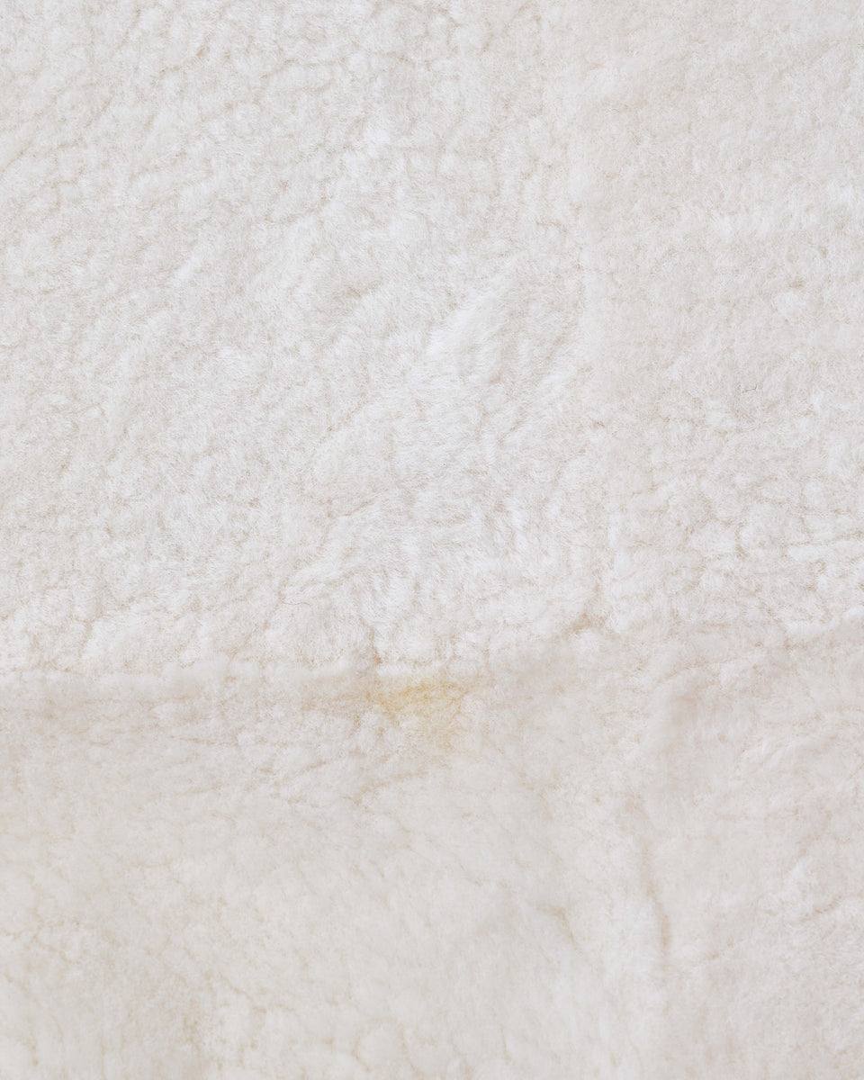 Chesterfield Shearling Rug in Ivory w/straight edge (1 of 1) PURE RUGS